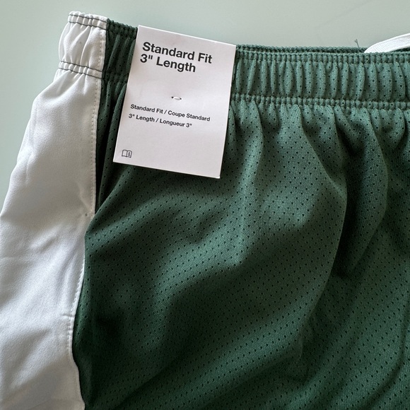 Green Nike Running Club shorts - Picture 4 of 4